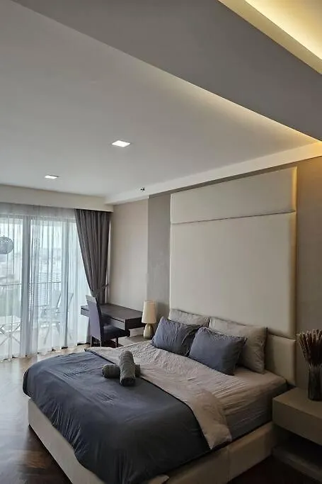 Deluxe Seaview Suite King Bed By The Only Bnb Tanjung Tokong