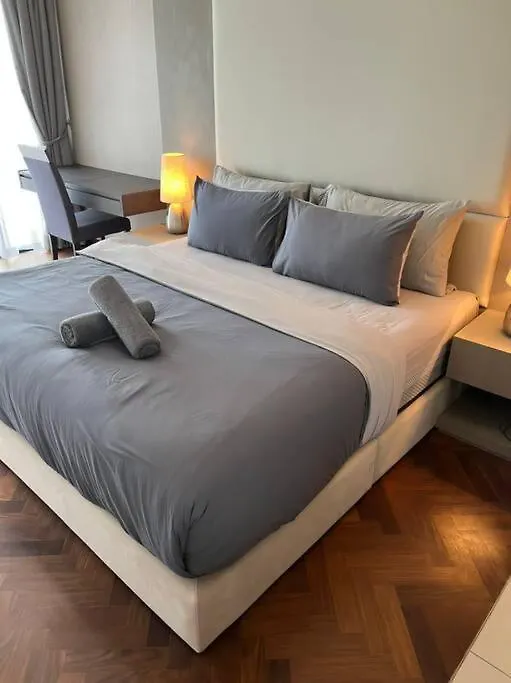 Deluxe Seaview Suite King Bed By The Only Bnb Tanjung Tokong 0*,  Malajsie